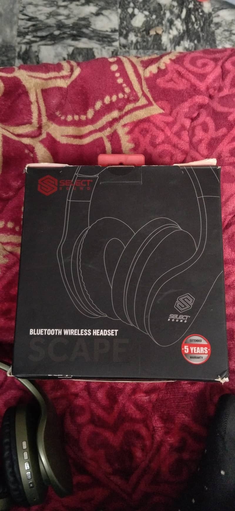 (select made ) (scape model headphone + mp3) 4