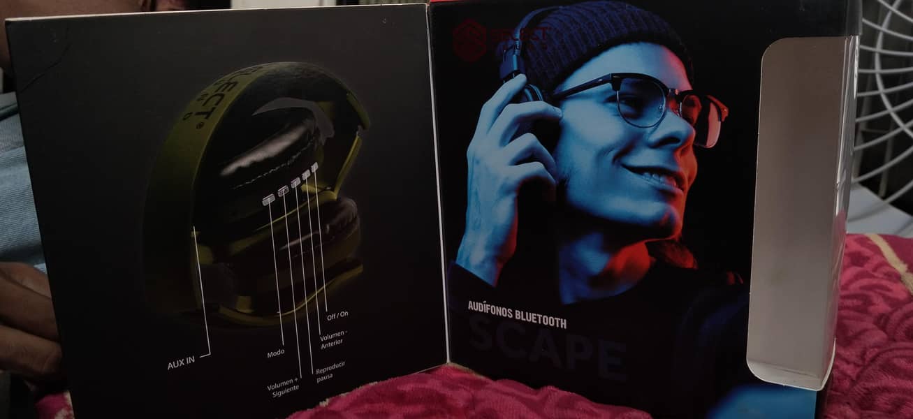 (select made ) (scape model headphone + mp3) 7