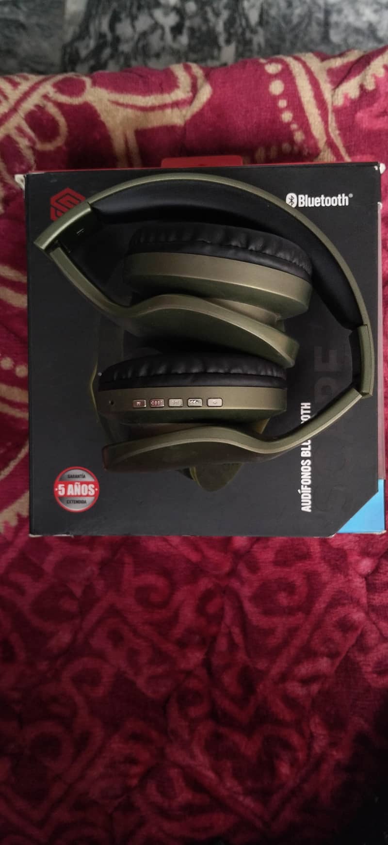 (select made ) (scape model headphone + mp3) 10
