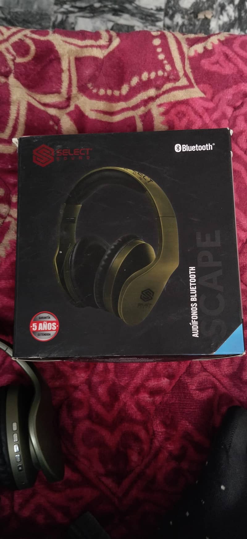 (select made ) (scape model headphone + mp3) 16