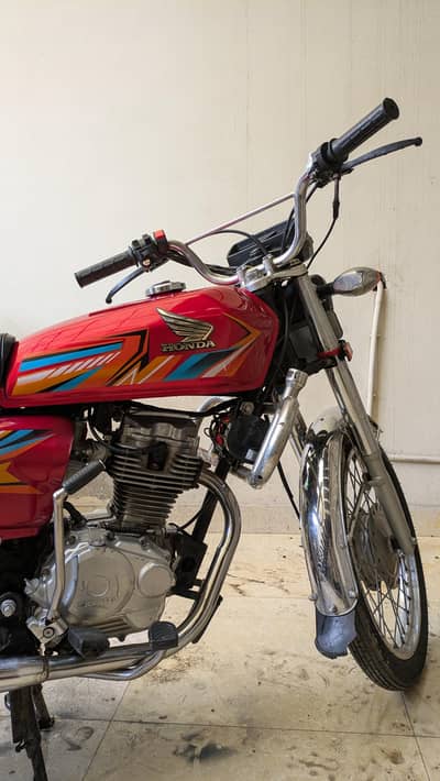 Honda 125 2011 model lush condition
