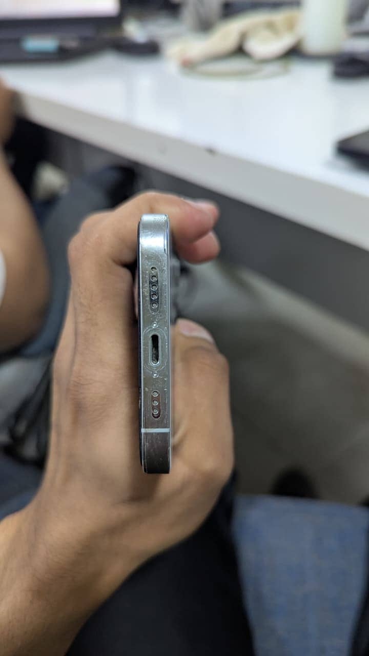 Apple iPhone 12 Pro 4