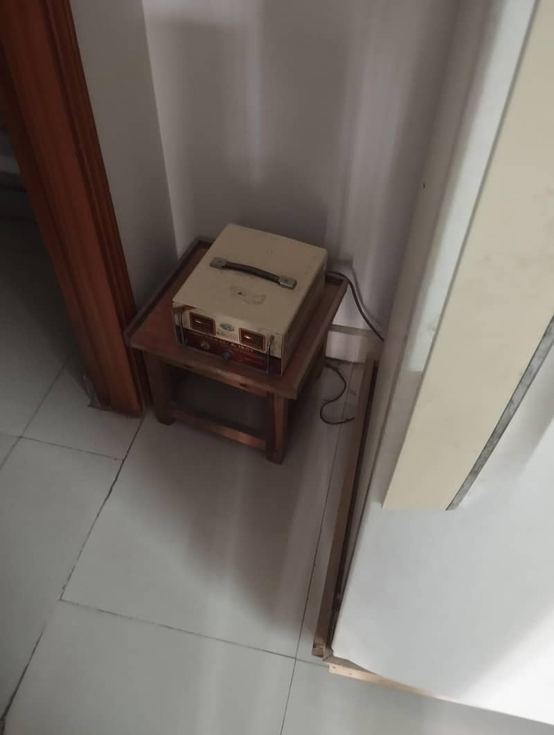 Fridge with stablizer 1