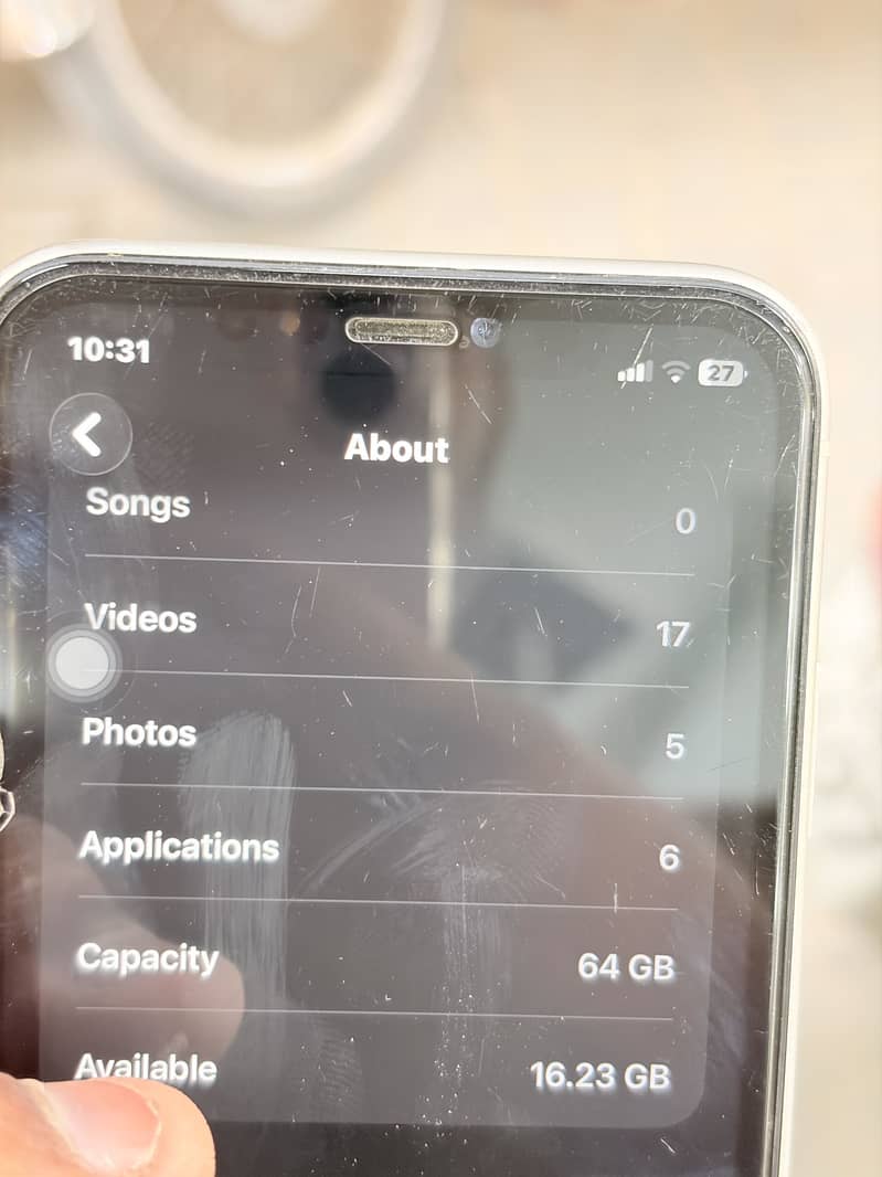 Apple iPhone 11 3
