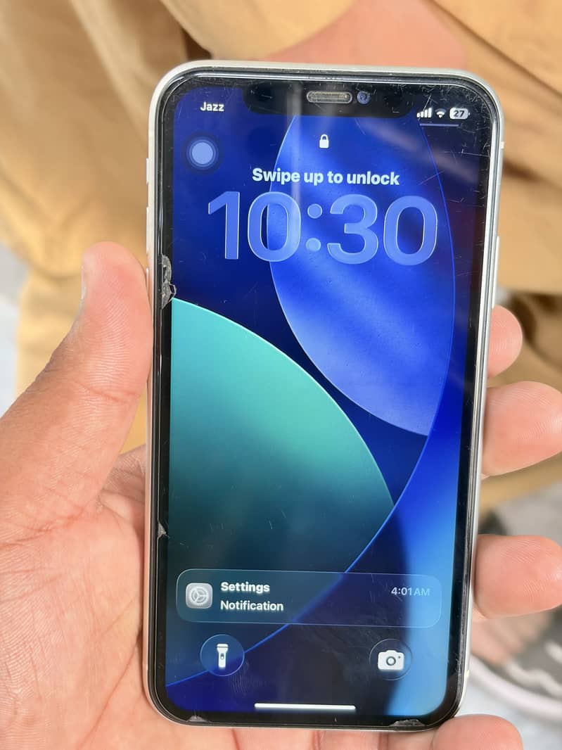 Apple iPhone 11 4