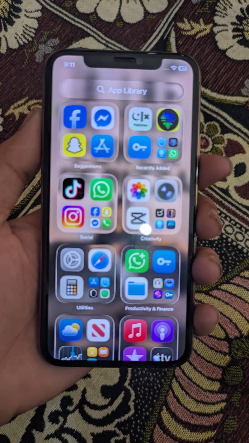 Apple iPhone 11 Pro 1