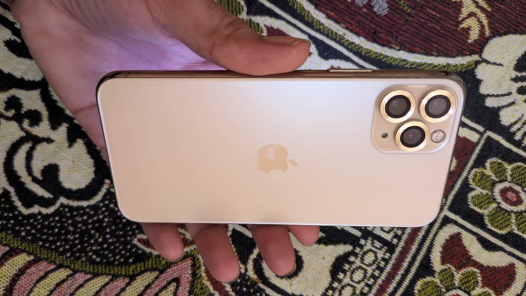 Apple iPhone 11 Pro 3