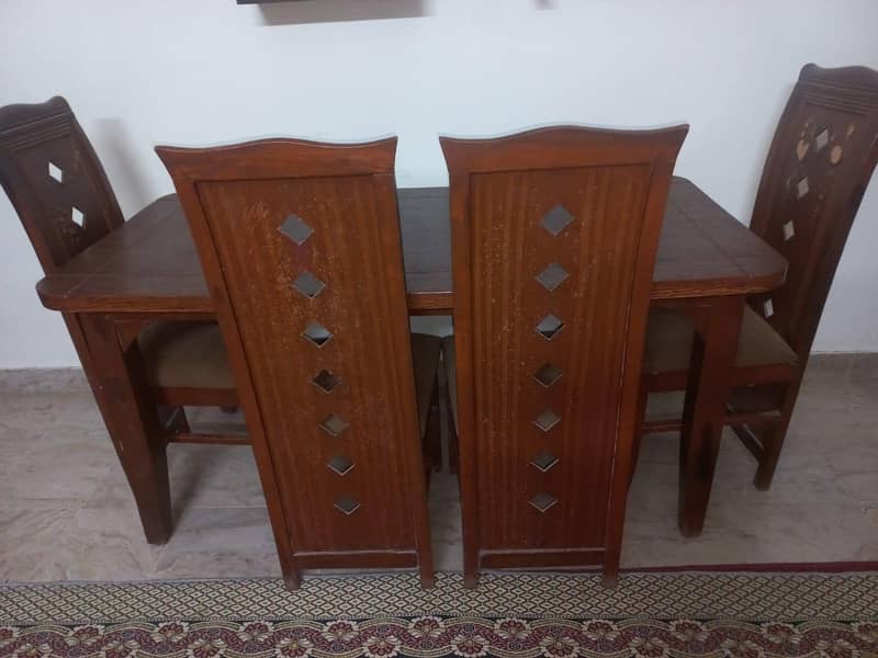 dining table with 4 chairs 1