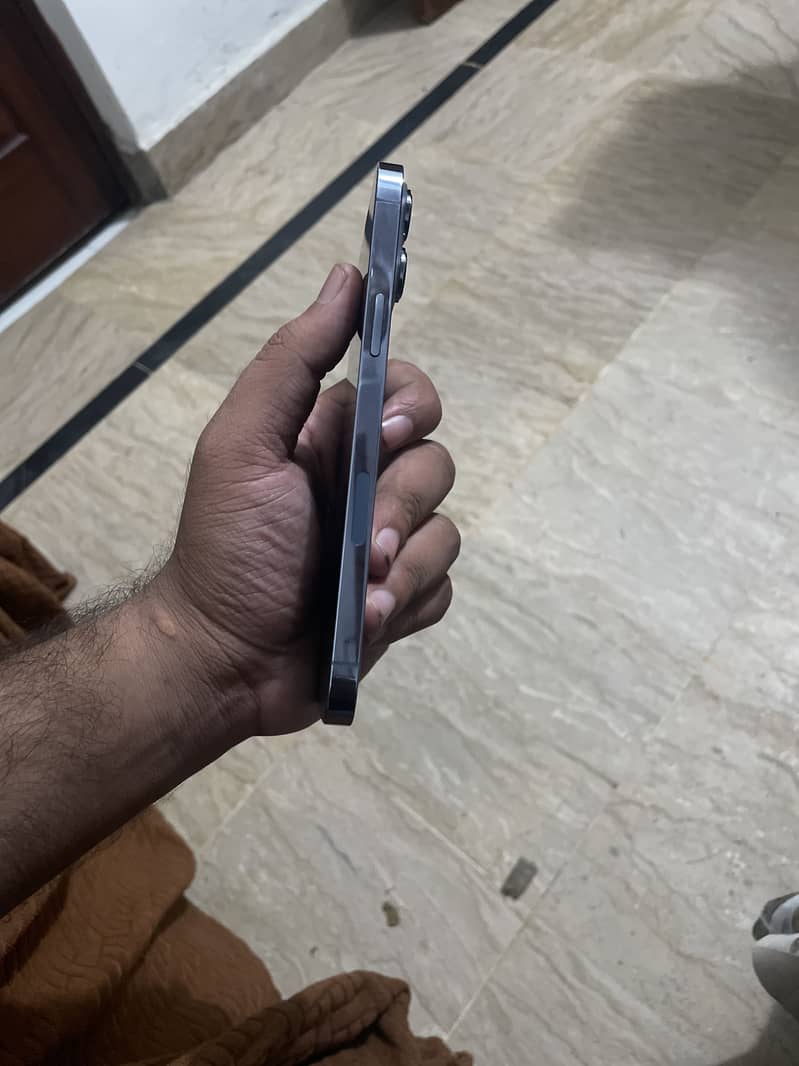 Apple iPhone 13 Pro Max 5