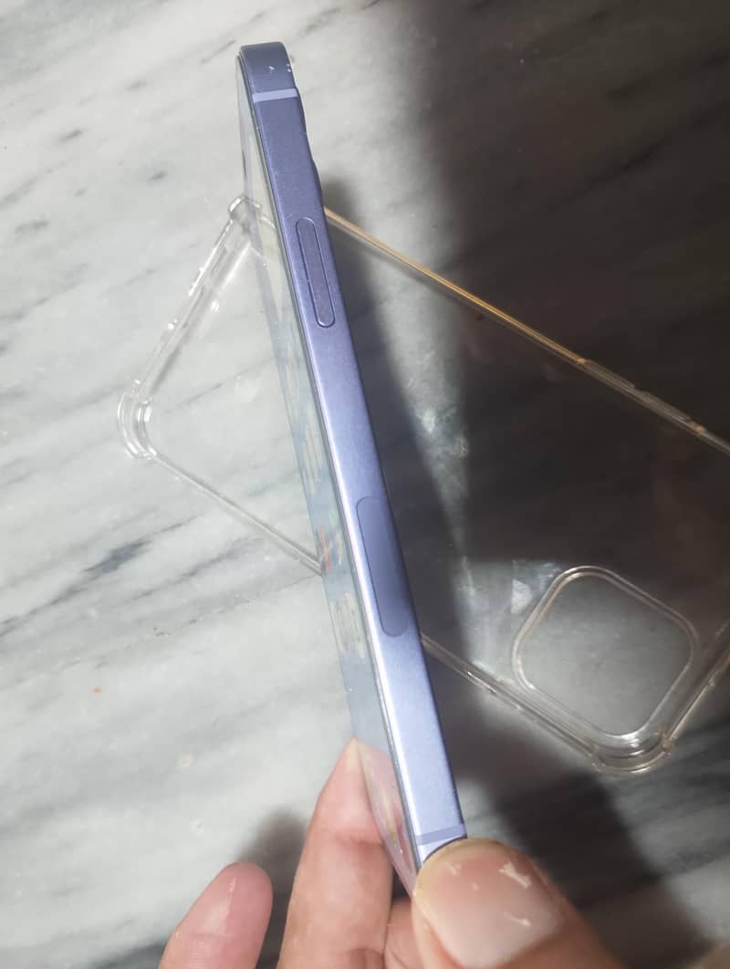 Apple iPhone 12 2
