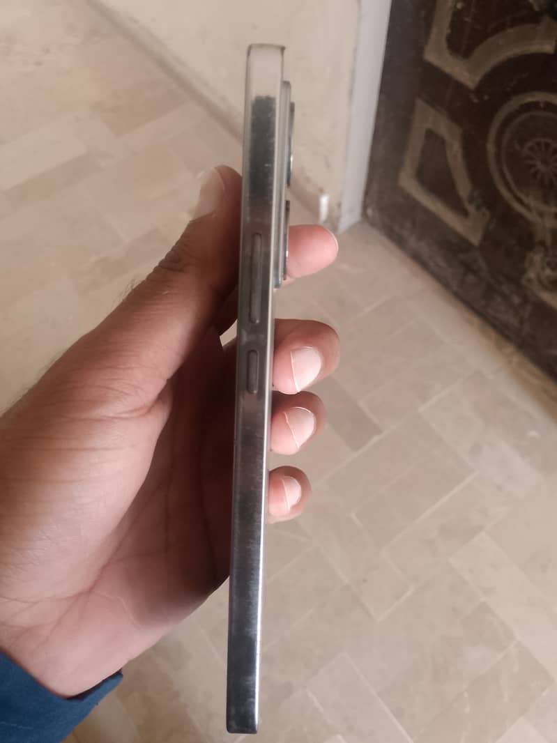 Infinix Note 40 4