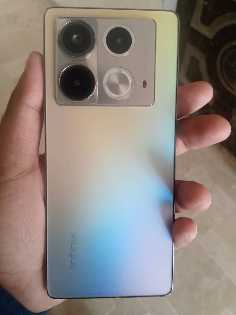 Infinix Note 40 5
