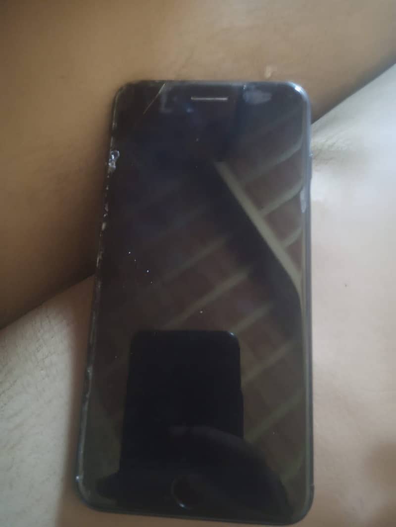 Apple iPhone 7 Plus 1