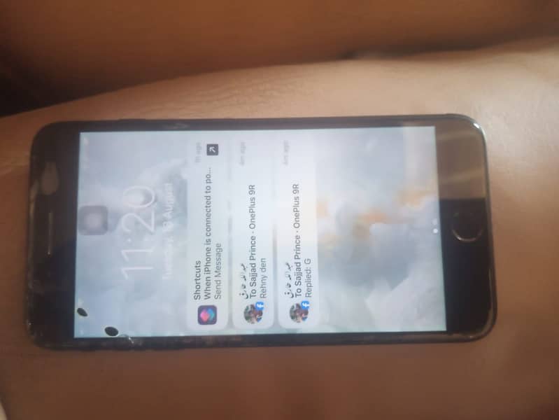 Apple iPhone 7 Plus 2