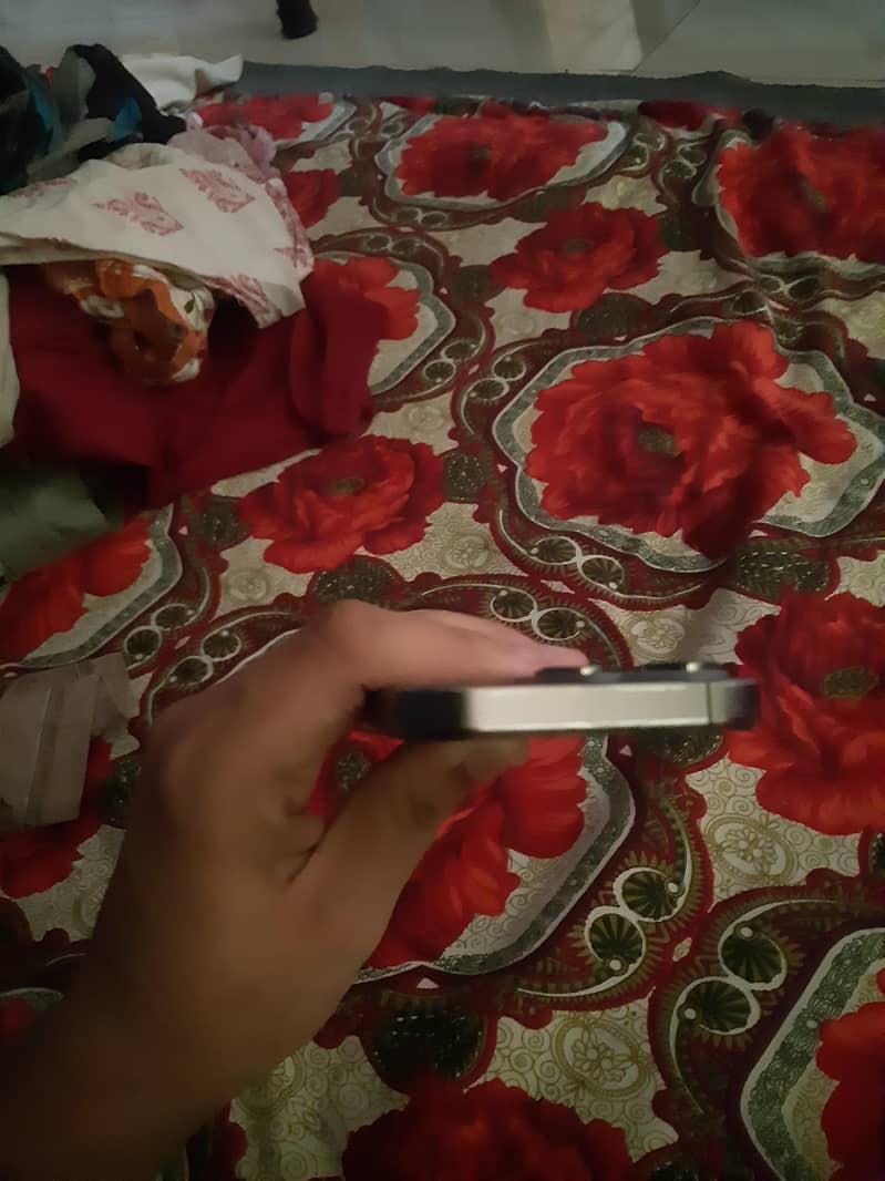 Apple iPhone 14 Pro 2