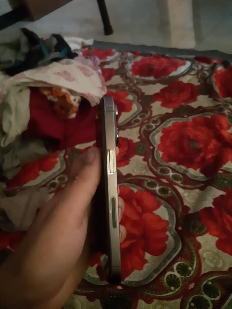 Apple iPhone 14 Pro 3