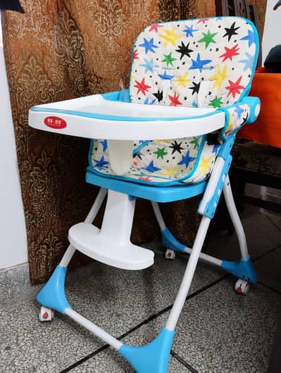 Baby high feeding chair with tray