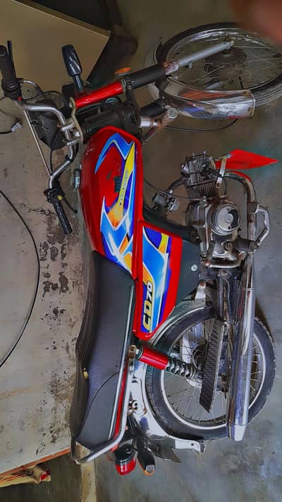 bike ki average speed bhot achi hai just bhai ne lens hai message kar