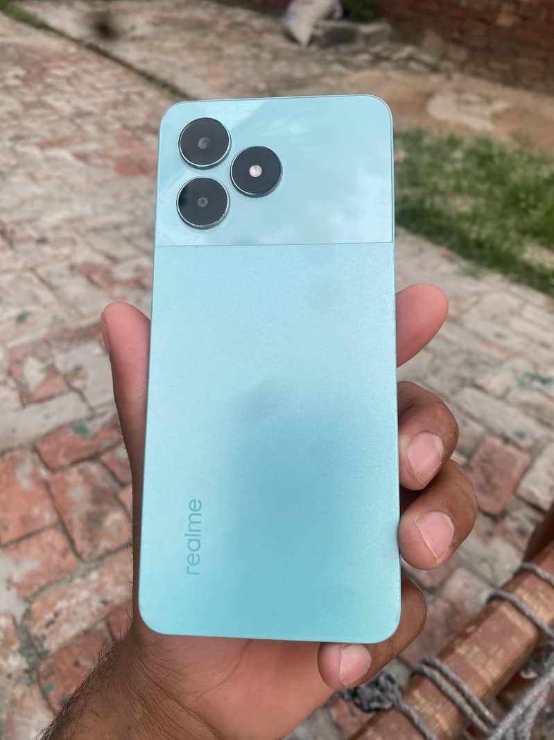 Realme C51 1