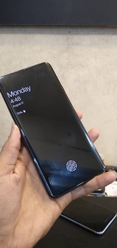 one plus 7pro 8/256 PTA approved