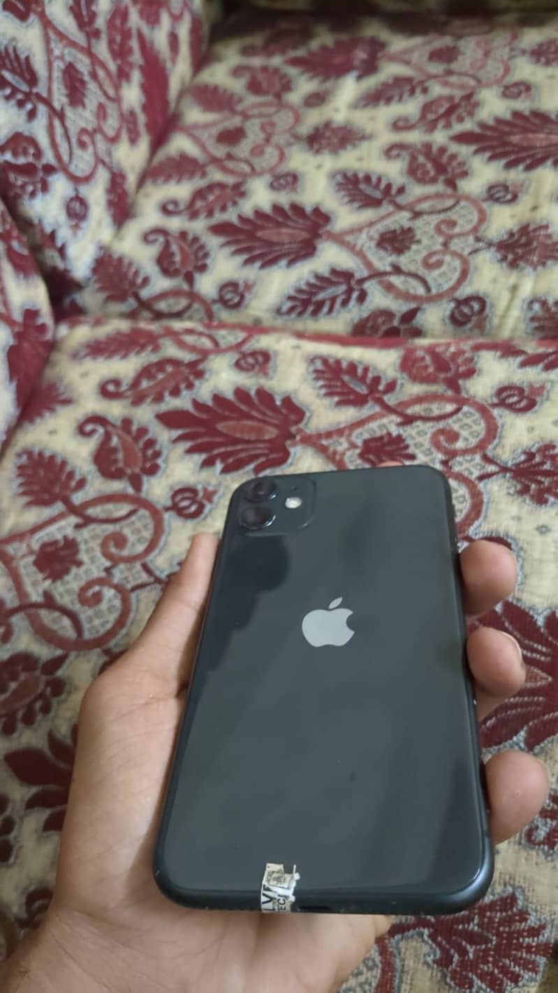 Apple iPhone 11 3