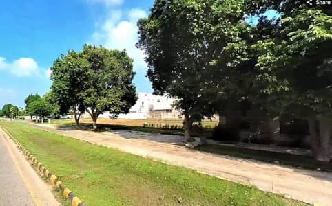 1 Kanal On 70Ft Road Residential Plot 1577 For Sale In DHA Phase 7 Block X