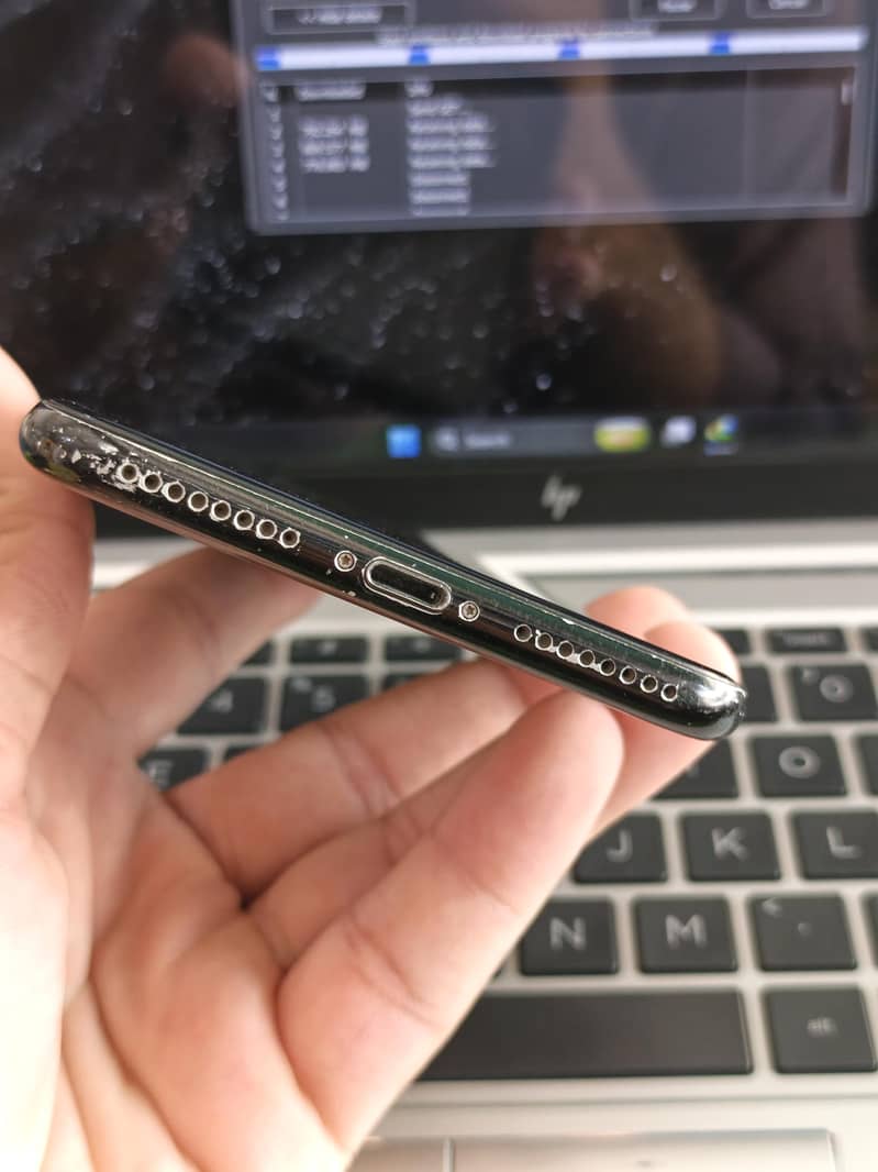Apple iPhone 7 Plus 6