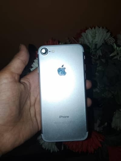 Apple iPhone 7