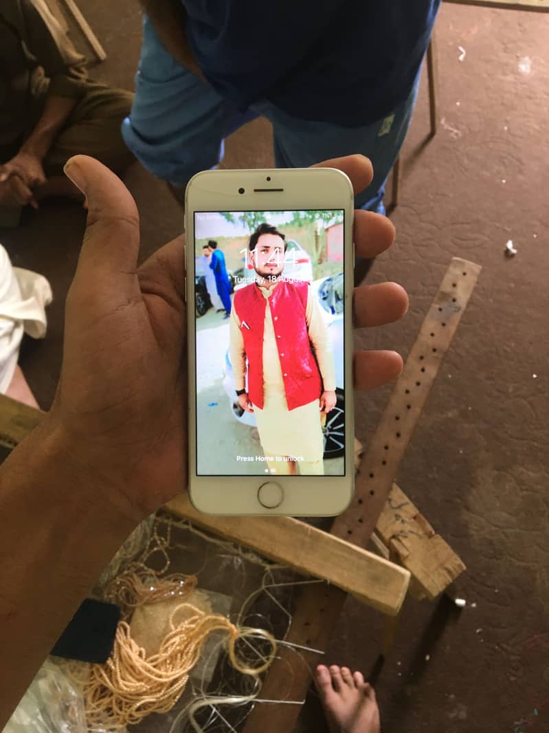 Apple iPhone 7 3