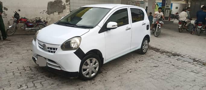 Daihatsu Mira 2012