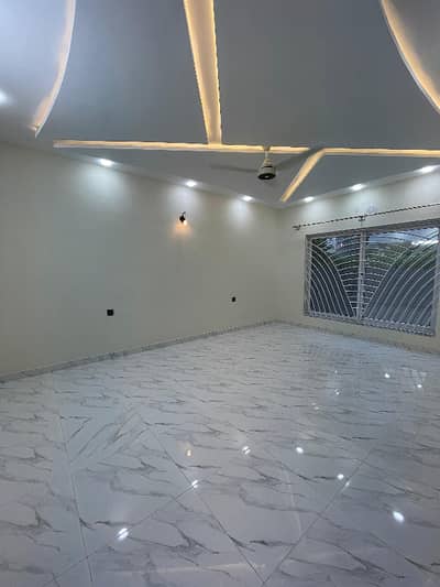 12 Marla House Available For sell in G-15.