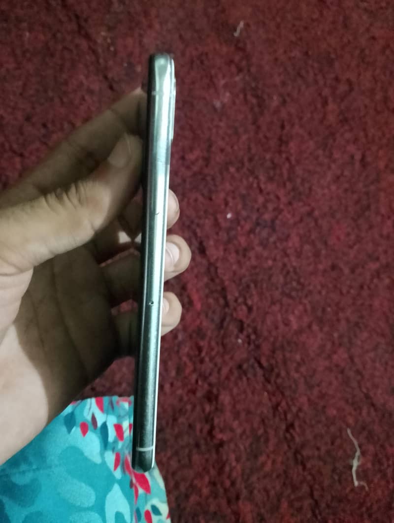 Apple iPhone X 3