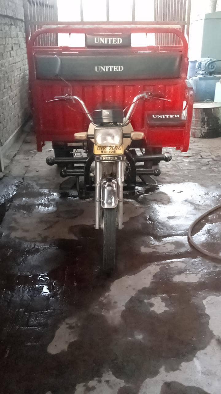 loader rickshaw 7