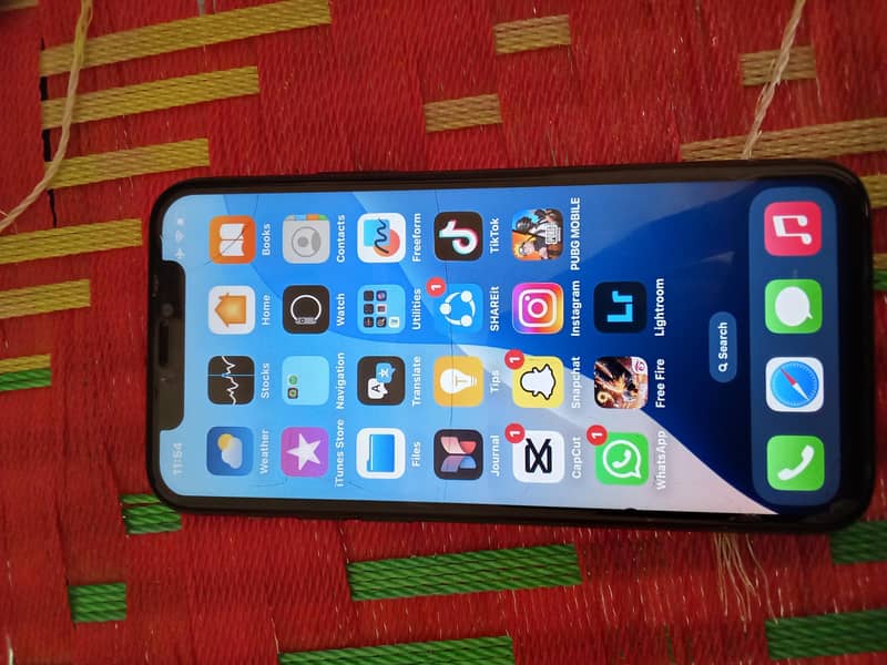 Apple iPhone 11 Pro 1