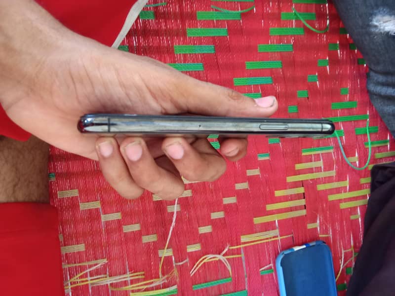 Apple iPhone 11 Pro 3