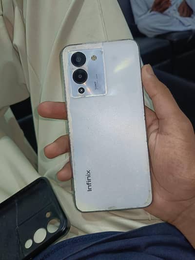 Infinix Note 12