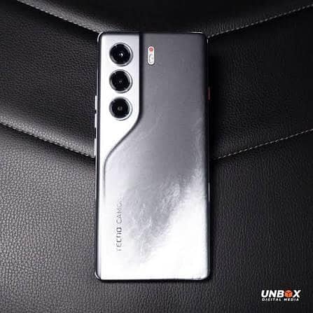 Tecno CAMON 40 Pro 1