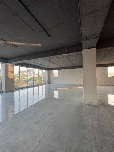Brand New Floor Available For Rent 5000 Sq Feet In Gulberg Main Boulevard