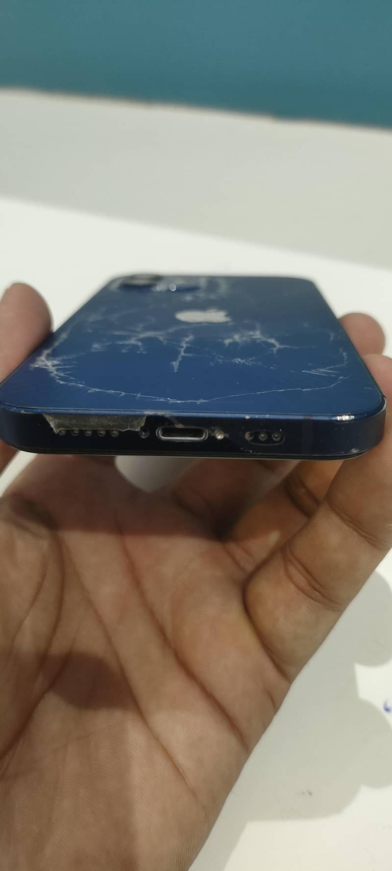 Apple iPhone 12 4