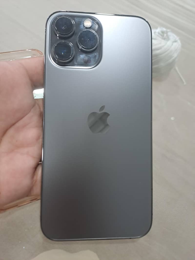 Apple iPhone 13 Pro Max 4