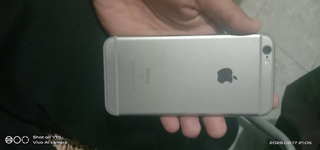 Apple iPhone 6S 1