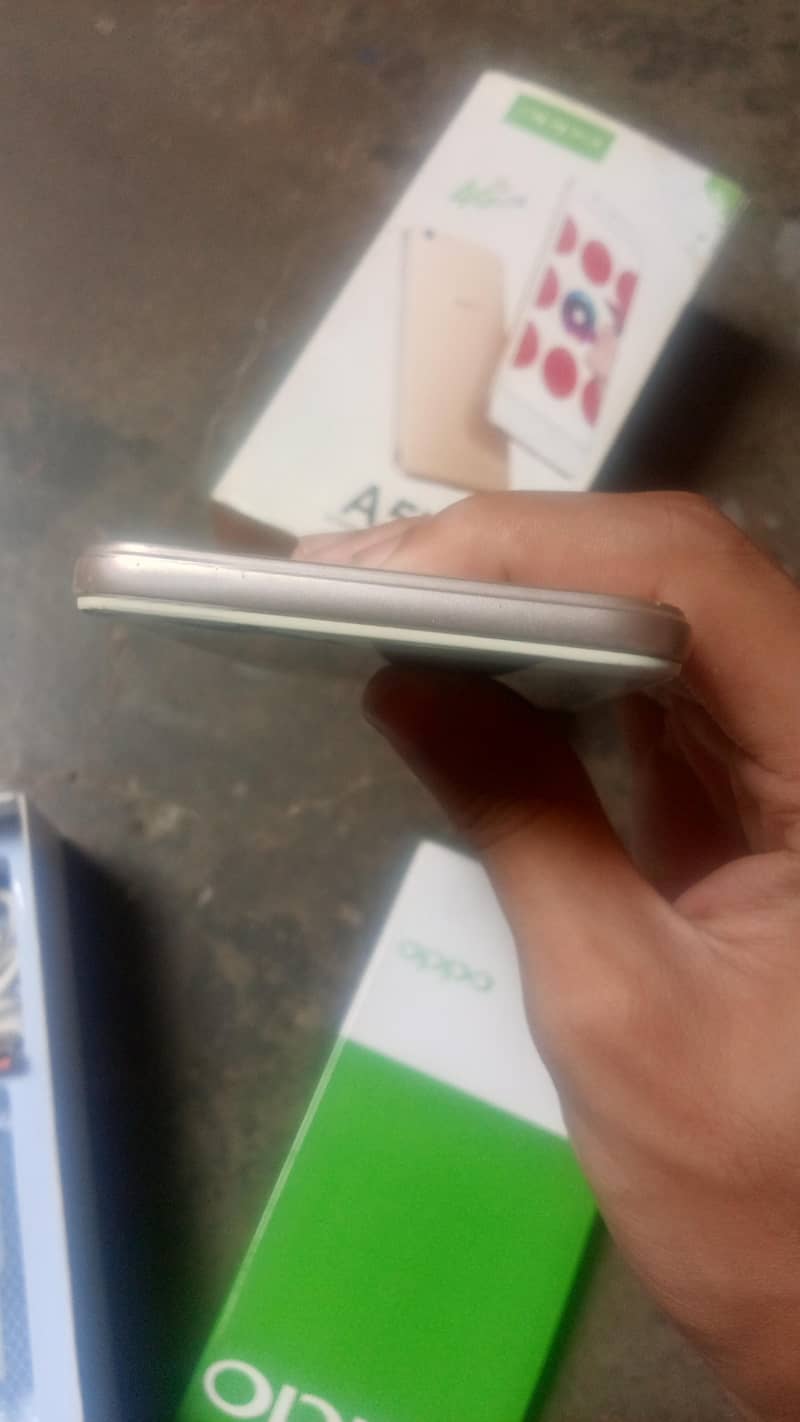 OPPO A57 3