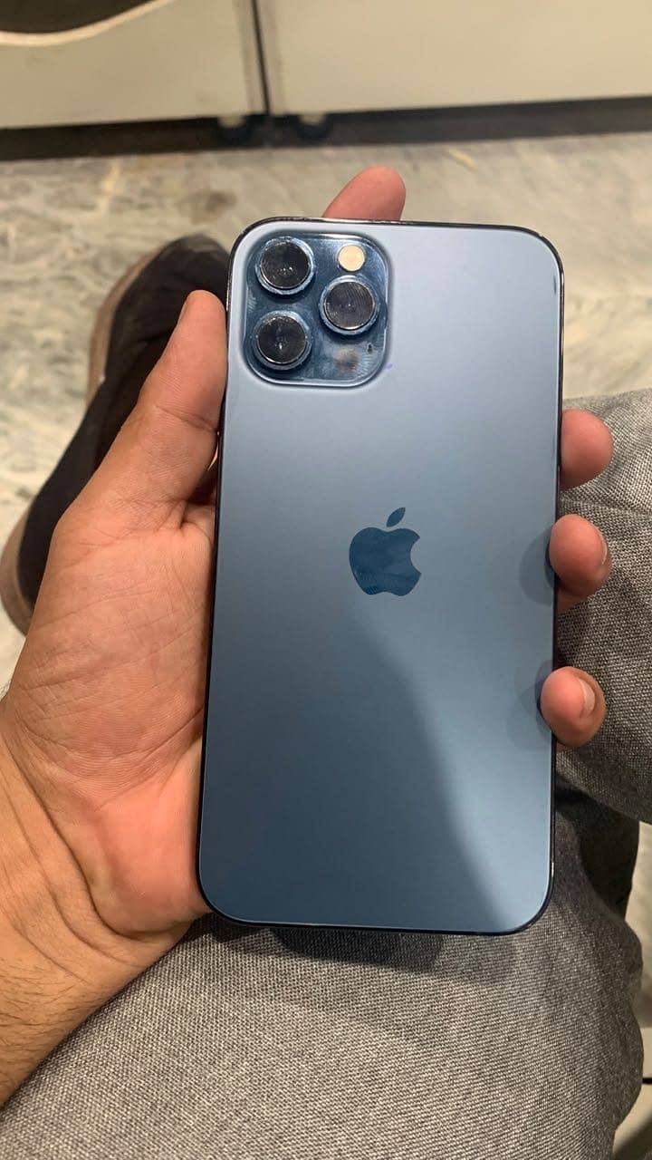 Apple iPhone 12 Pro Max 3
