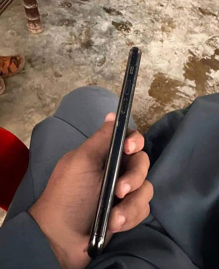 Apple iPhone 11 Pro 5