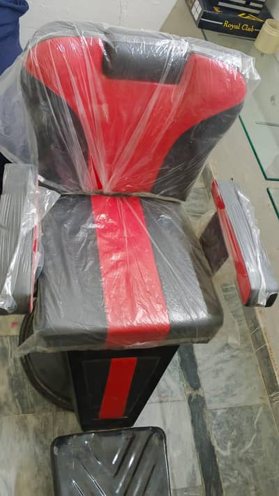 3 days use new parlar new chair