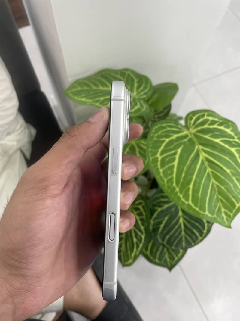 Apple iPhone 17 Pro 4