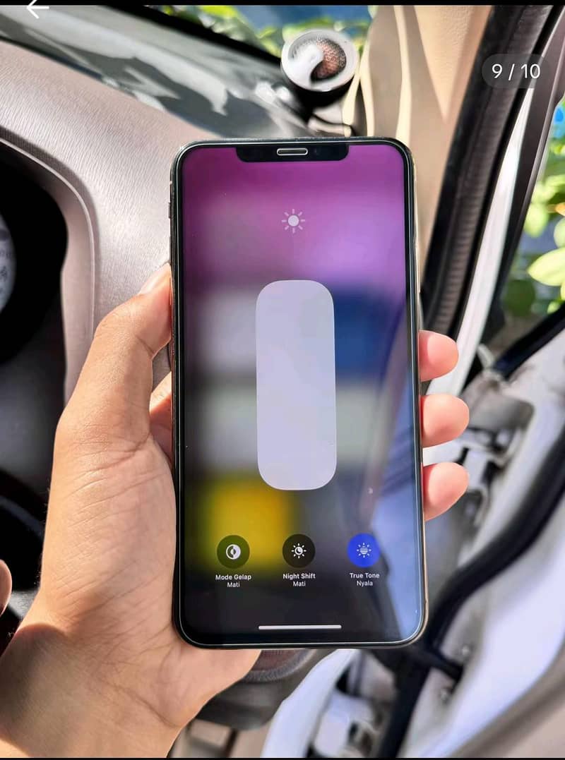 Apple iPhone XS Max 0