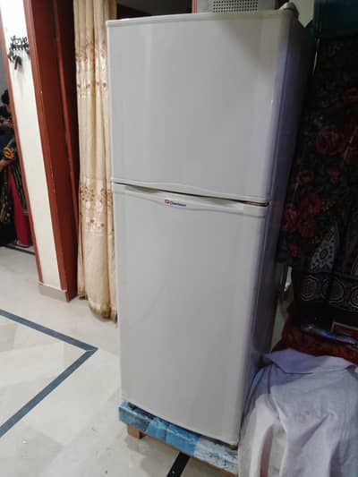 Dawlance fridge10 CFL  good condition cooling perfect