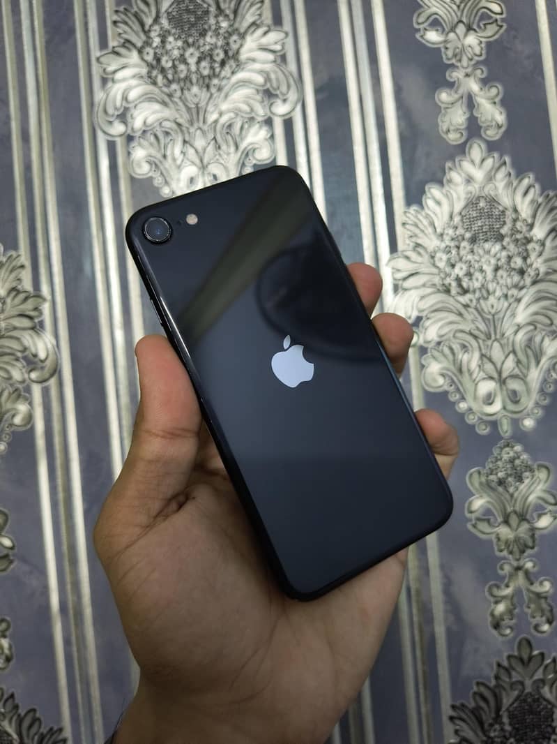 Apple iPhone SE 0