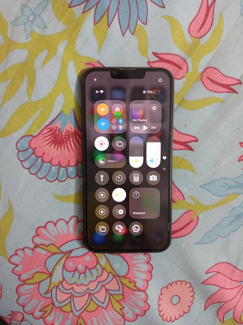 Apple iPhone 13 2